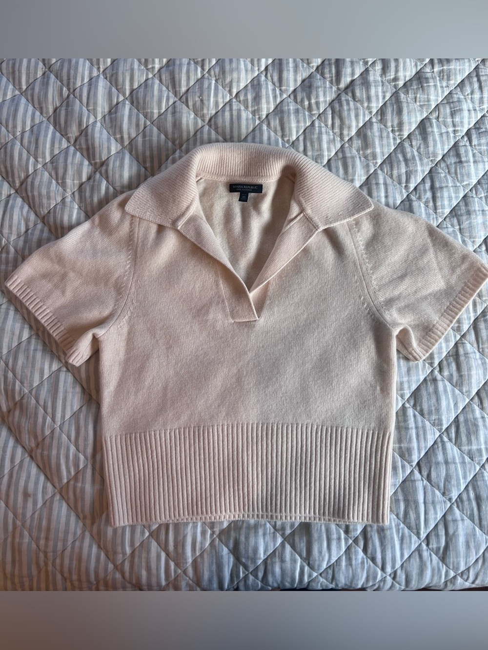 Banana Republic Soft Cream Cashmere Short-Sleeve V-Neck Polo Sweater Size XS
